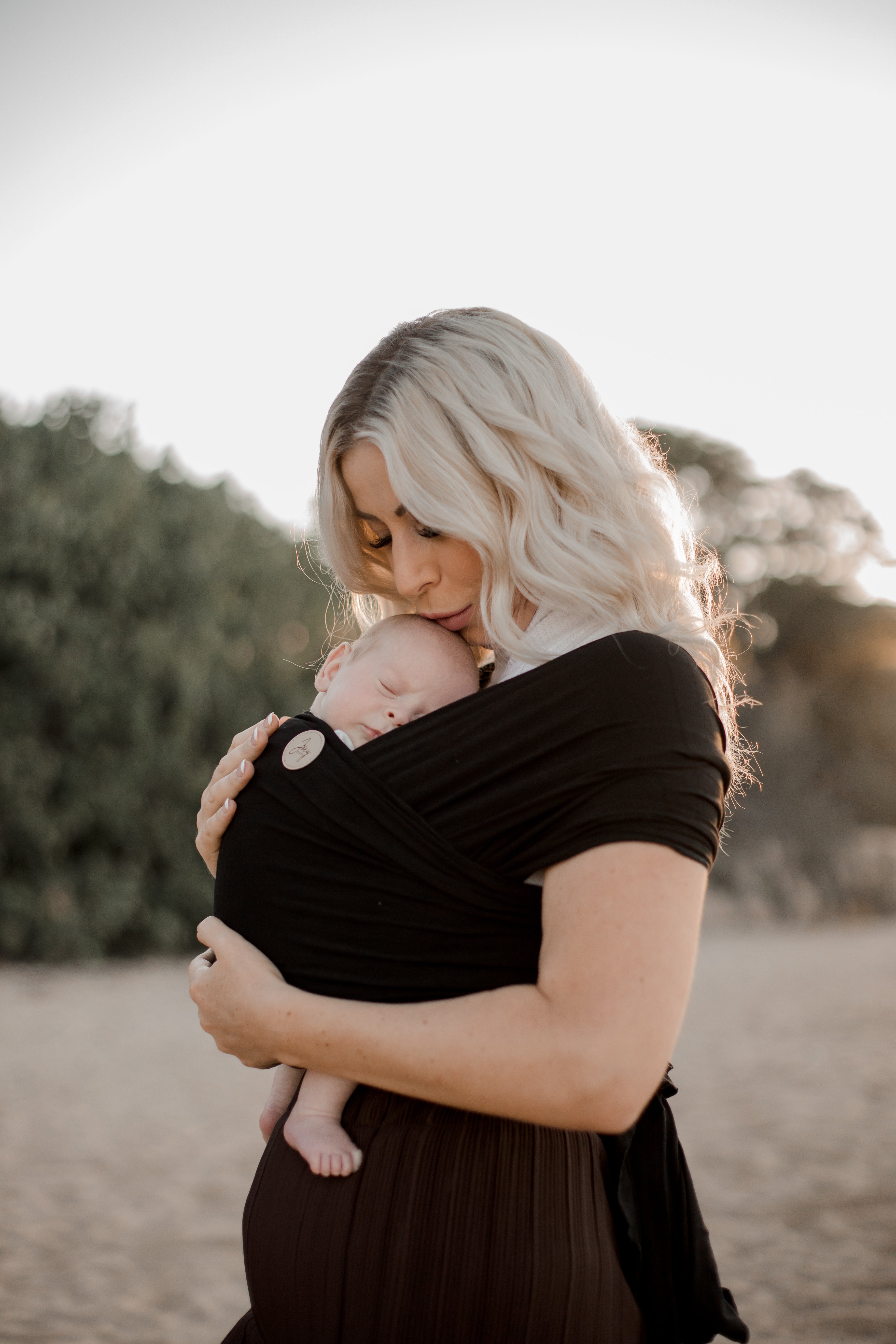 baby wrap carrier, baby carrier, australian baby carrier, australian baby wrap carrier, stretchy baby wrap carrier, baby carrier australia