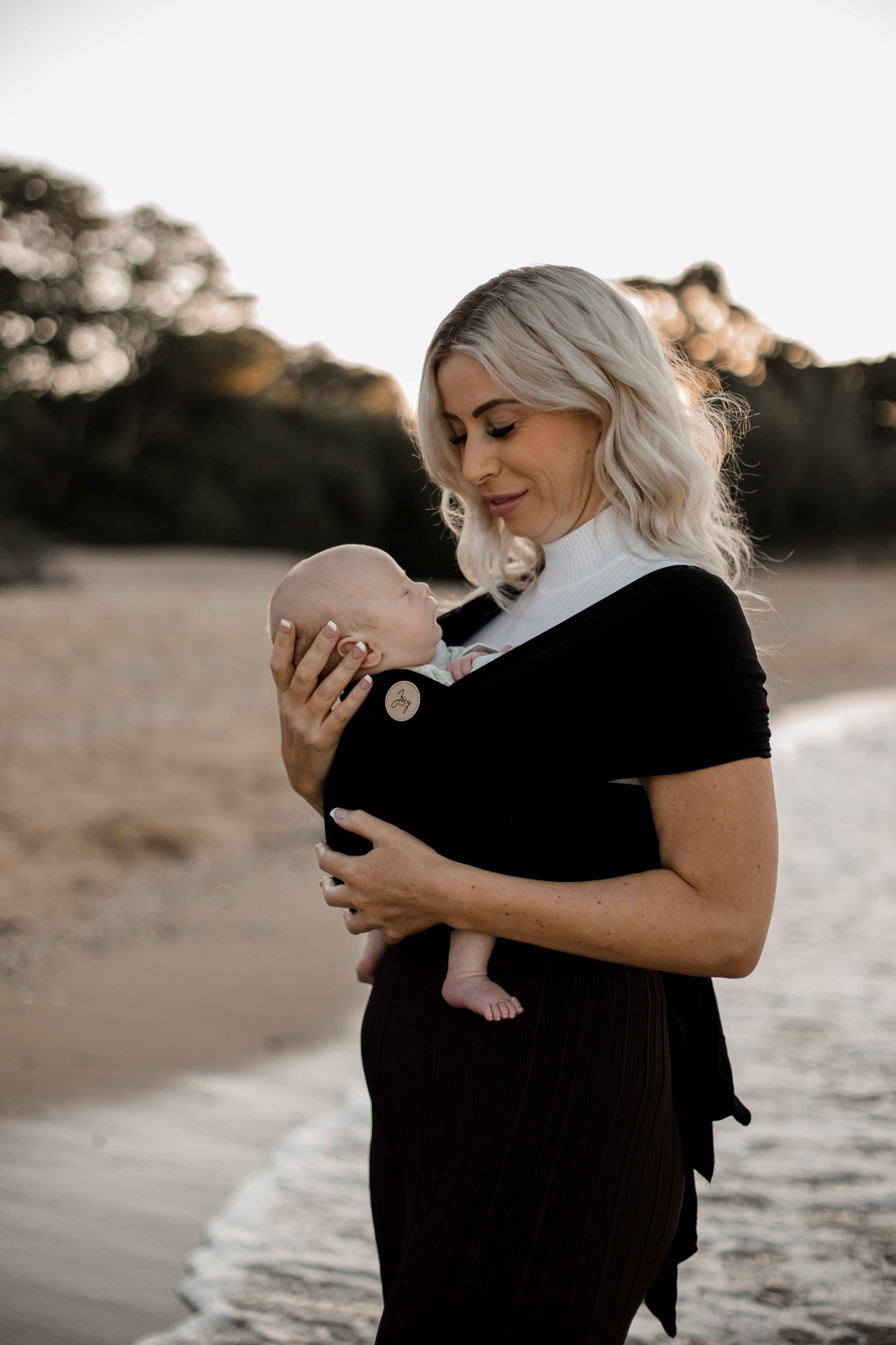 baby wrap carrier, baby carrier, australian baby carrier, australian baby wrap carrier, stretchy baby wrap carrier, baby carrier australia