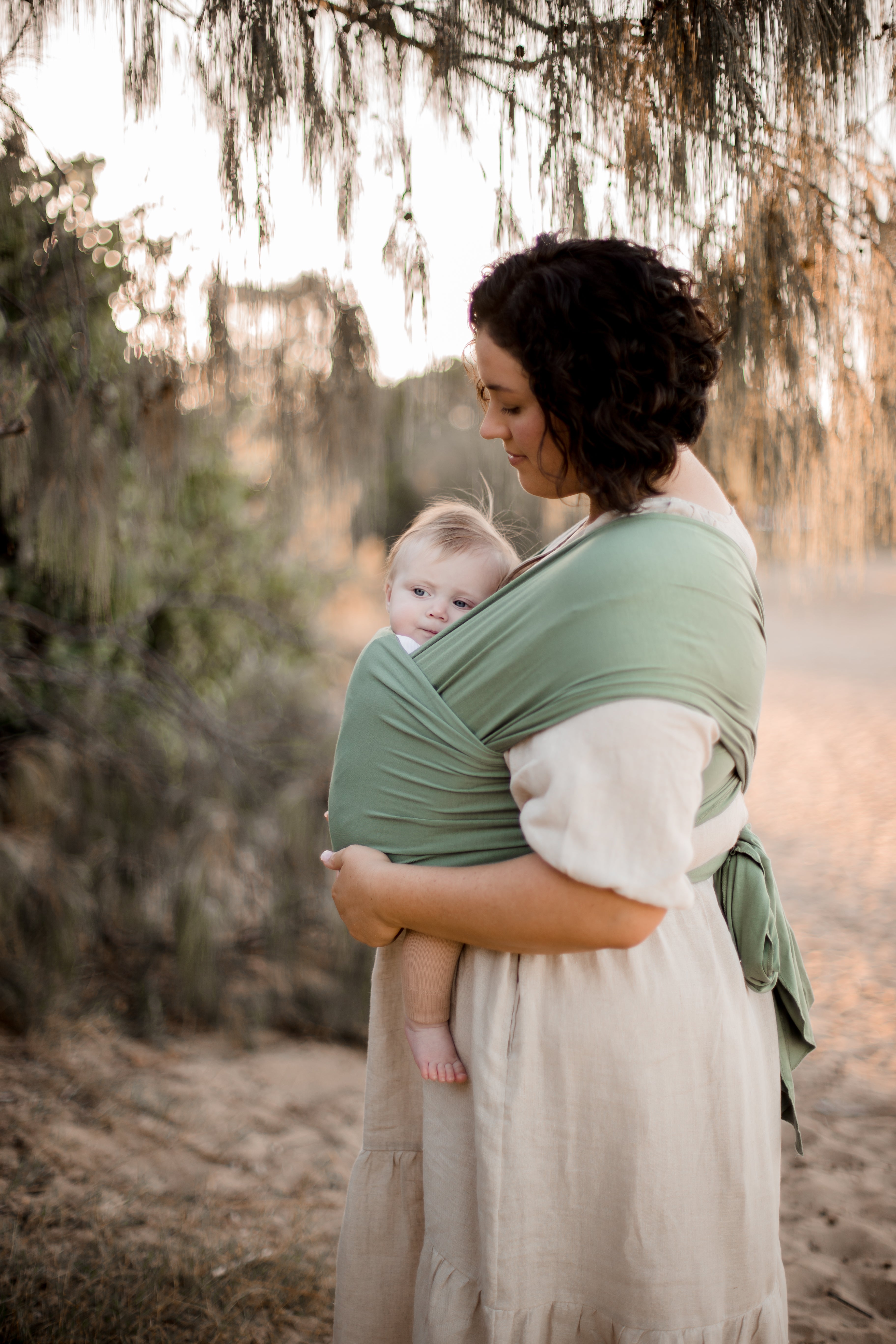 baby wrap carrier, baby carrier, australian baby carrier, australian baby wrap carrier, stretchy baby wrap carrier, baby carrier australia