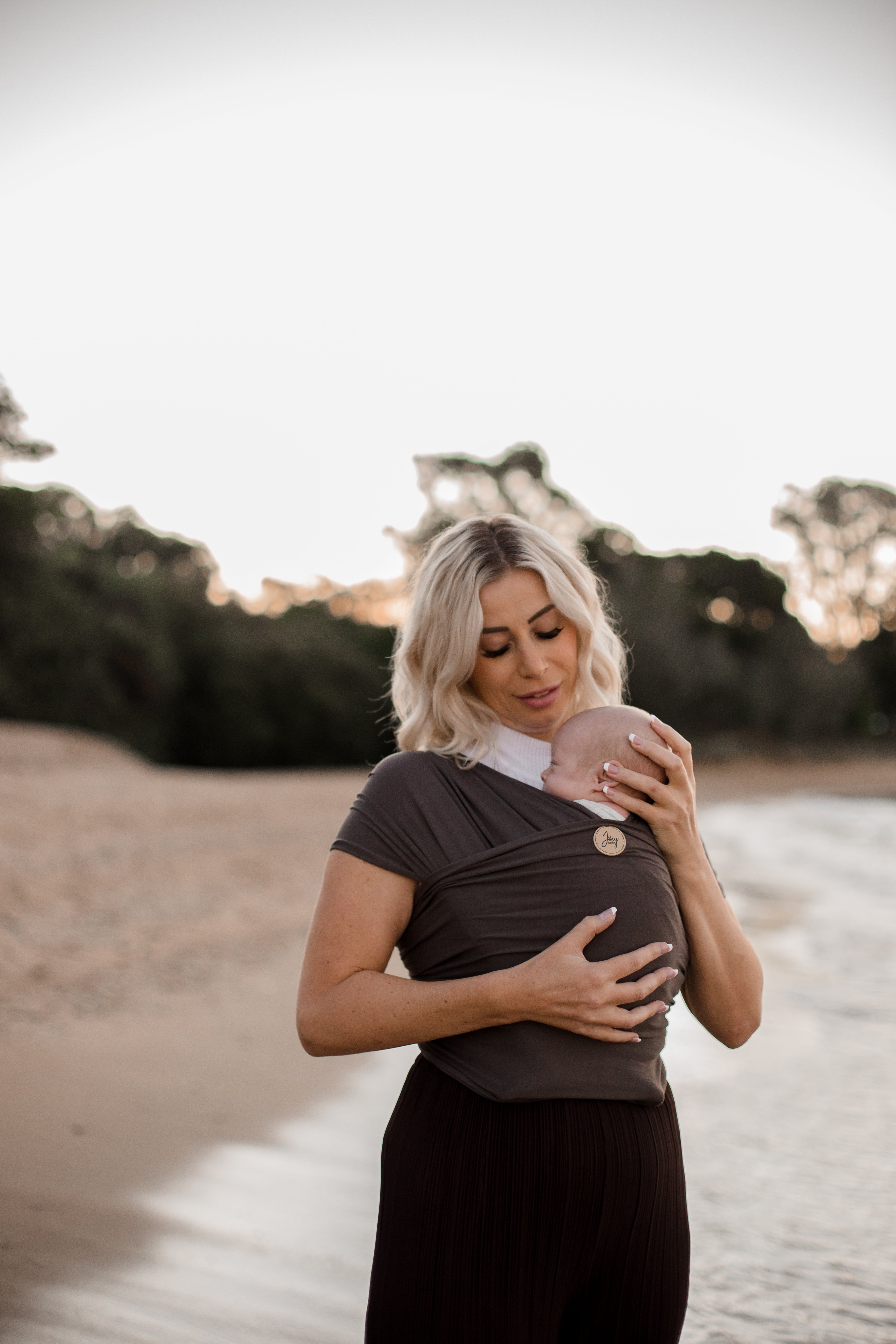 baby wrap carrier, baby carrier, australian baby carrier, australian baby wrap carrier, stretchy baby wrap carrier, baby carrier australia